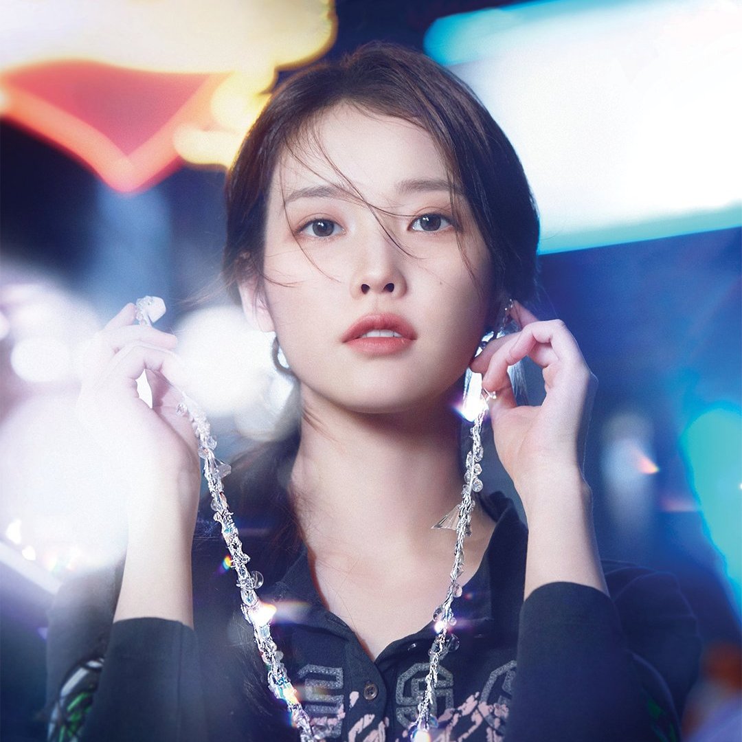 PrettyJiBrasil's tweet photo. Todos os ingressos para os dois shows encore da turnê HEREH estão oficialmente ESGOTADOS! 

O "THE WINNING" se tornará o maior show de uma cantora na Coreia do Sul com mais de 107 mil pessoas, superando o "The Golden Hour", também da IU, com um público de 86 mil. 

Ele também terá o maior público do que qualquer outro show no país em 2024.

Durante a venda geral, cerca quase 90 mil usuários acessaram simultâneamente o site, em busca de conseguir um dos 1.700 ingressos que sobraram da pré-venda do fã clube.

#아이유 #IU #THE_WINNING #HEREH_ENCORE @_IUofficial
