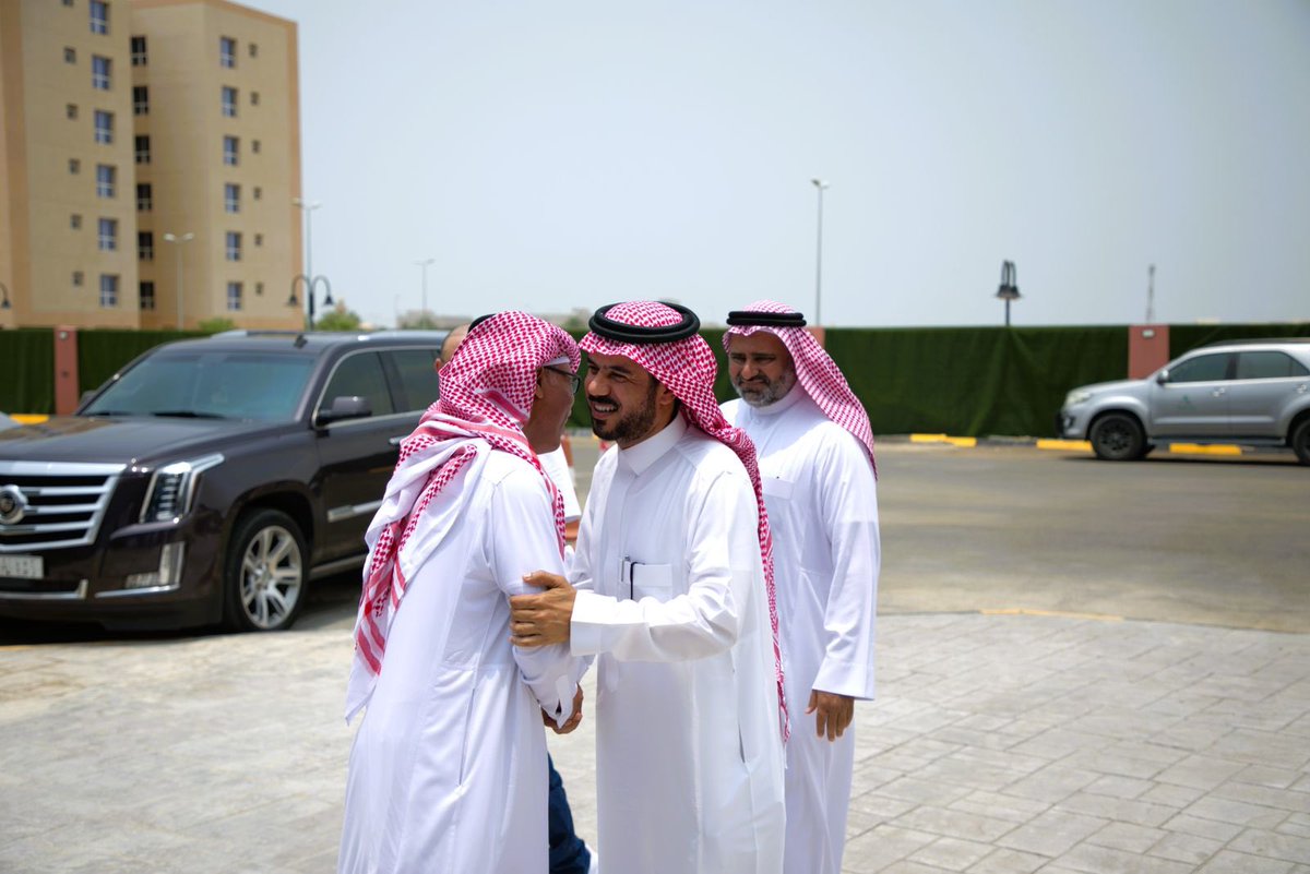 jazan_health's tweet photo. مدير عام فرع وزارة الصحة بـ #جازان يستقبل المدير العام للتعليم بجازان لمناقشة المواضيع ذات العلاقة بجانب الصحة المدرسية ، وذلك ضمن استعدادات العام الدراسي الجديد . 

#صحة_جازان 
#تعليم_جازان
#تعلم_بصحة https://t.co/MH8WBkkRhV