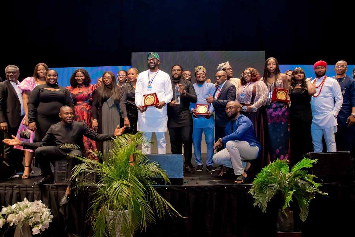 Shell_Nigeria's tweet photo. You made us so proud! 👏 

Congratulations to our super Shell Team SPE #NAICE2024:
🏆Best Exhibitor
🏆Best New Member Recruiter
🏆Drilling &amp; Completions Award
🏆Production &amp; Operations Award
🏆2024 Industry Young Exec Award 
🏆Chairman's Medallion

https://t.co/H1QQSivTwI https://t.co/SXdafVuQpQ