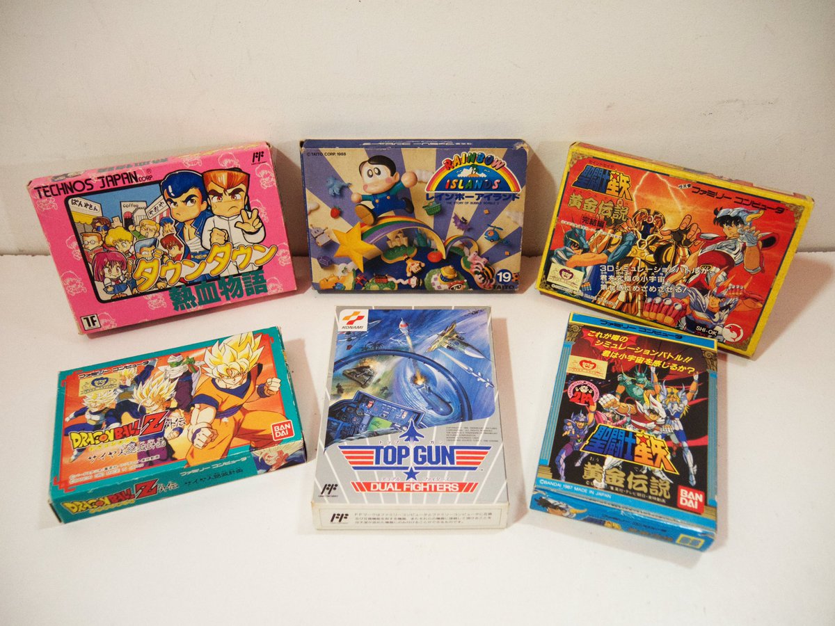 Trois générations de consoles de salon Nintendo. Chacune avec ses forces et ses faiblesses. Mais surtout ses titres emblématiques!

Disponible sur ebay.fr/str/gamethemall

#RETROGAMING #NINTENDO64 #Nintendo #Zelda #superMario #DragonBallZ #SaintSeiya #FinalFantasy #Famicom #SFC