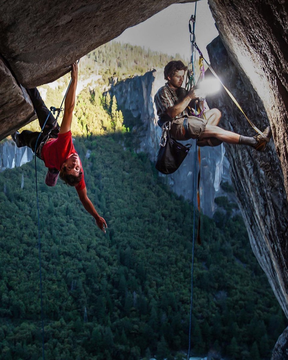 jimkchin's tweet photo. The shot. BTS of getting the shot. @alexhonnold on Separate Reality, Yosemite Valley, with a cameo by @mikeylikesrocks in photo number two.
⁣ https://t.co/8FpKcI3bkz
