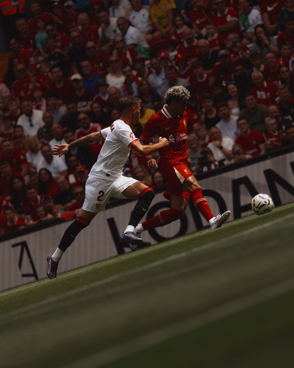 stehalliwell_'s tweet photo. few more from the weekend🔴 https://t.co/GfElZwkXVN