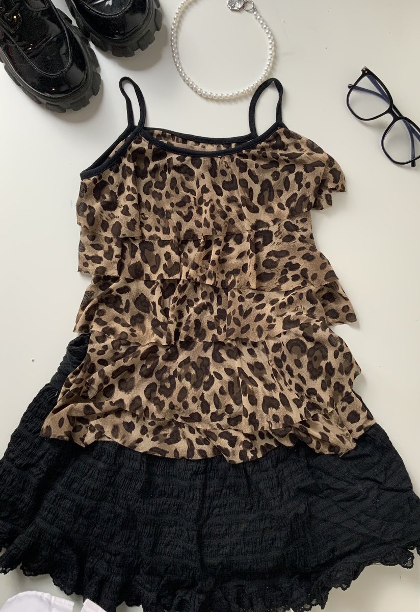 nanikazold's tweet photo. 80 บาท ค่าส่ง 35 บาท 
อก 34-38
🧺
#ส่งต่อเสื้อผ้ามือสอง #เสื้อผ้ามือสองสภาพนางฟ้า #เสื้อผ้ามือสอง #ส่งต่อเสื้อผ้า #ส่งต่อstylist  #โล๊ะตู้เสื้อผ้า #โล๊ะตู้มือสอง https://t.co/bGWnQq24Fd