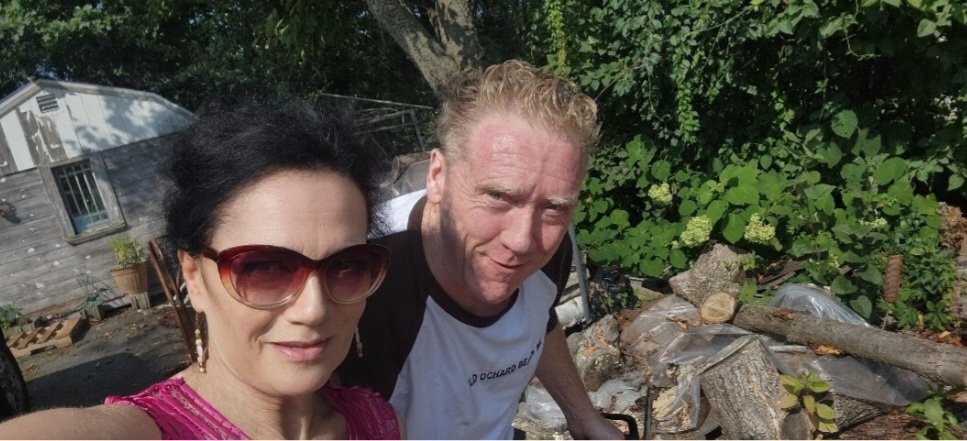 donna_mccance's tweet photo. Always a heartwarming &amp;
grateful feeling when a former parent of two of my 2nd graders shows up years later with a chainsaw! 😆🪵🪓❤️

As we begin a new school year, let's not forget that #relationships are #1.

@Bob_Lazzari
#BobbysDad
#TheyNeverForget
#Education
 #teachers ❤️ https://t.co/bAAeGlY2mX