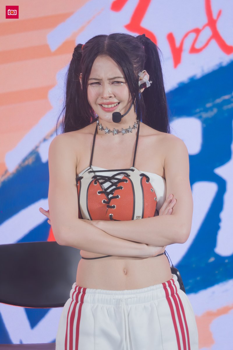 paaptai_dd's tweet photo. Feni QUADLIPS
@ Siam Paragon 240812
#Quadlips #NewSingle
#Checklist #LetsCheckitOut
#Quadlips_Checklist
#FeniJKT48 #JKT48 #FeniQUADLIPS https://t.co/GoesV89sPV