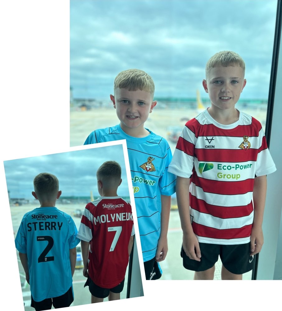 The boys on their way to watch the Real Betis game. ⚽️🌊🏝️☀️<a href="/JamieSterry2/">Jamie Sterry</a> <a href="/LukeMolyneux3/">Luke Molyneux</a> <a href="/drfc_official/">Doncaster Rovers FC</a>