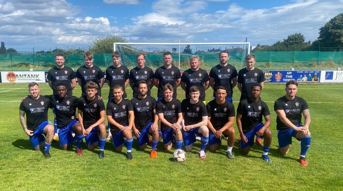 BillinghamTown's tweet image. Big thanks to Kingsley &amp;amp; Partners for their sponsorship of our new training kits! Looking good! #UTT