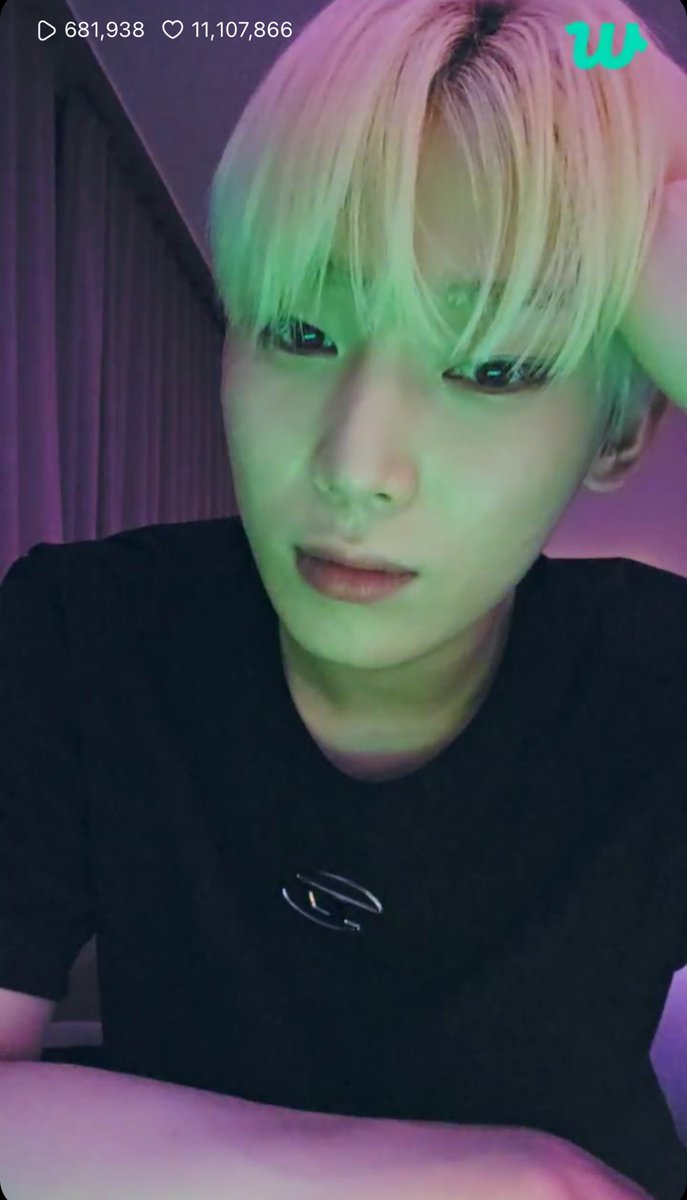 all4sunoo_'s tweet photo. NANGHIHINA BUONG KALULUWA KO BEH SOBRANG POGI BSKSNI!]¥,*[!.*82!:&amp;1’alq https://t.co/swXuUvVE9p
