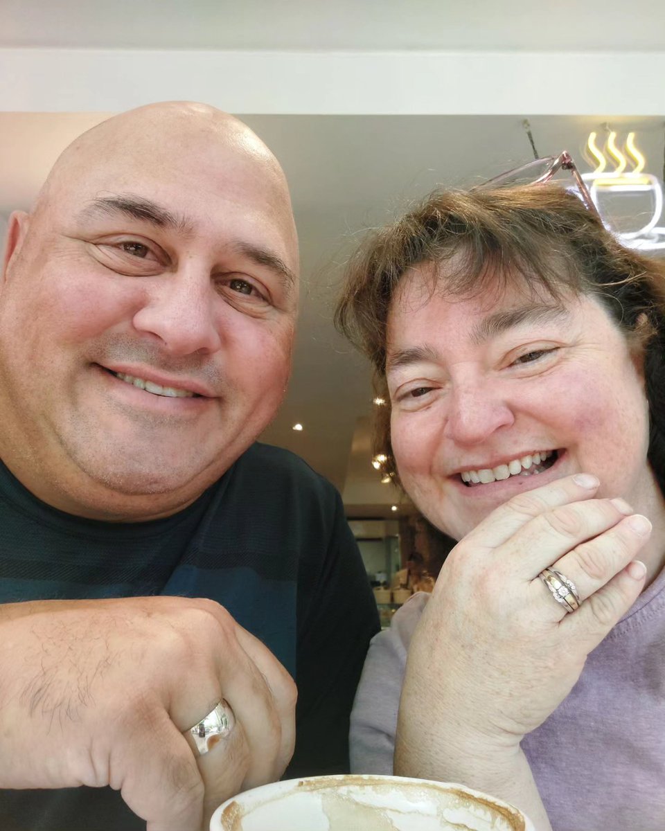 Mike Ross 🎤🥅🏒 #LeafsForever tweet media