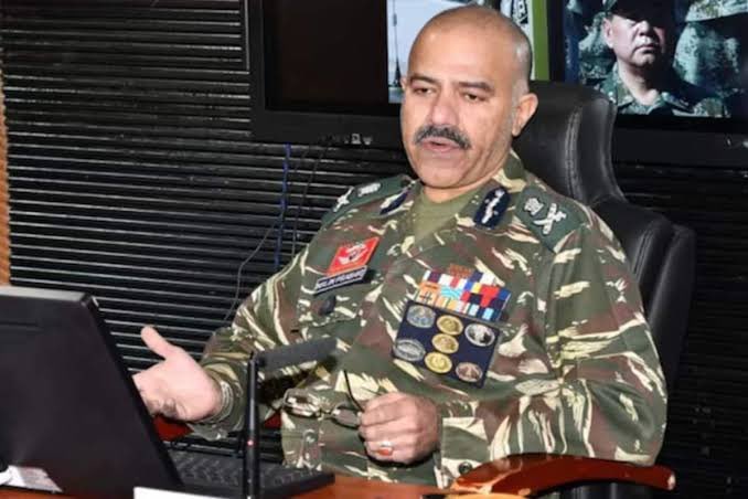 RahilGupta's tweet image. Senior IPS officer and DG National Security Guard , Nalin Prabhat transferred to #AGMUT cadre ; Likely to be posted as #DGP in top AGMUT segment

#nalinprabhat 

crosstownnews.in/post/133228/se…