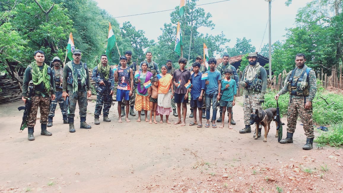 219BNCRPF's tweet photo. #HarGharTirangaCampaign #219BNCRPF https://t.co/MVy4QYmQIS