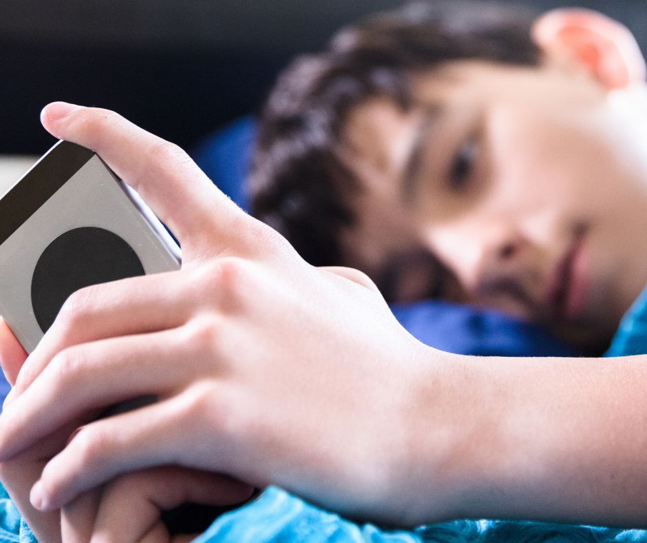 If you are feeling anxious about your A-Level results, you can text 07520 615 718. 

You can receive confidential advice and support from a school nurse through ChatHealth, an anonymous, secure and convenient text service for 11-18 year-olds.

Good luck for tomorrow 🙌