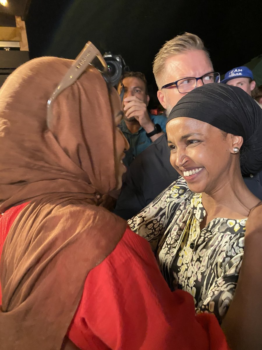 galkacyoonline's tweet image. #UPDATE 

@IlhanMN wins the democratic primary in Minnesota Congress. 

Mayor @Nadia_Mohameds and Senator @ZaynabMMohamed endorsed Congresswoman Ilhan Omar.

#MinnesotaPrimary 
#SomaliWomenSuccess