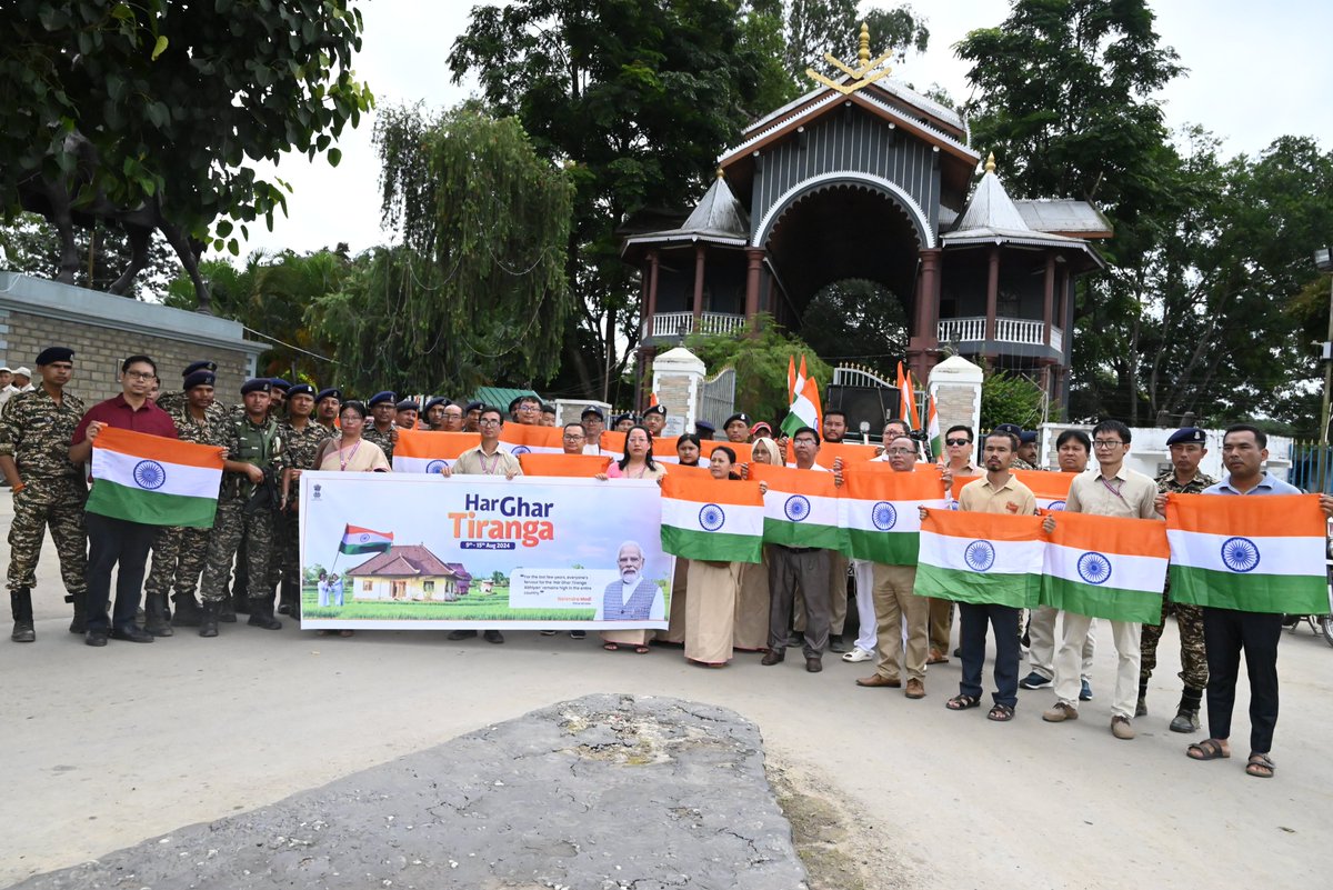 143bncrpf's tweet image. On the ongoing &quot;Har Ghar Tiranga&quot; initiative , 143 Bn organized a Bike rally from Khulem leikai village to  kandala fort  led by Shri Dr. Vipul Kumar, IPS, IGP M&amp;amp;N Sect  carrying the National flag &amp;amp; spreading awareness about the significance of hoisting the Tricolor on August 15