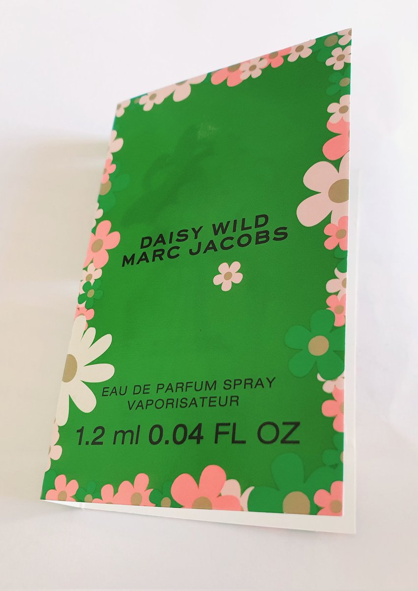 wildseawitch's tweet photo. Can't wait to sample these when my sense of smell returns @marcjacobs @sopost quite excited 🌸🌼🌸 #DaisyDaisyDaisy #MarcJacobs #WildDaisy #Daisy https://t.co/5nOlC7BsTV