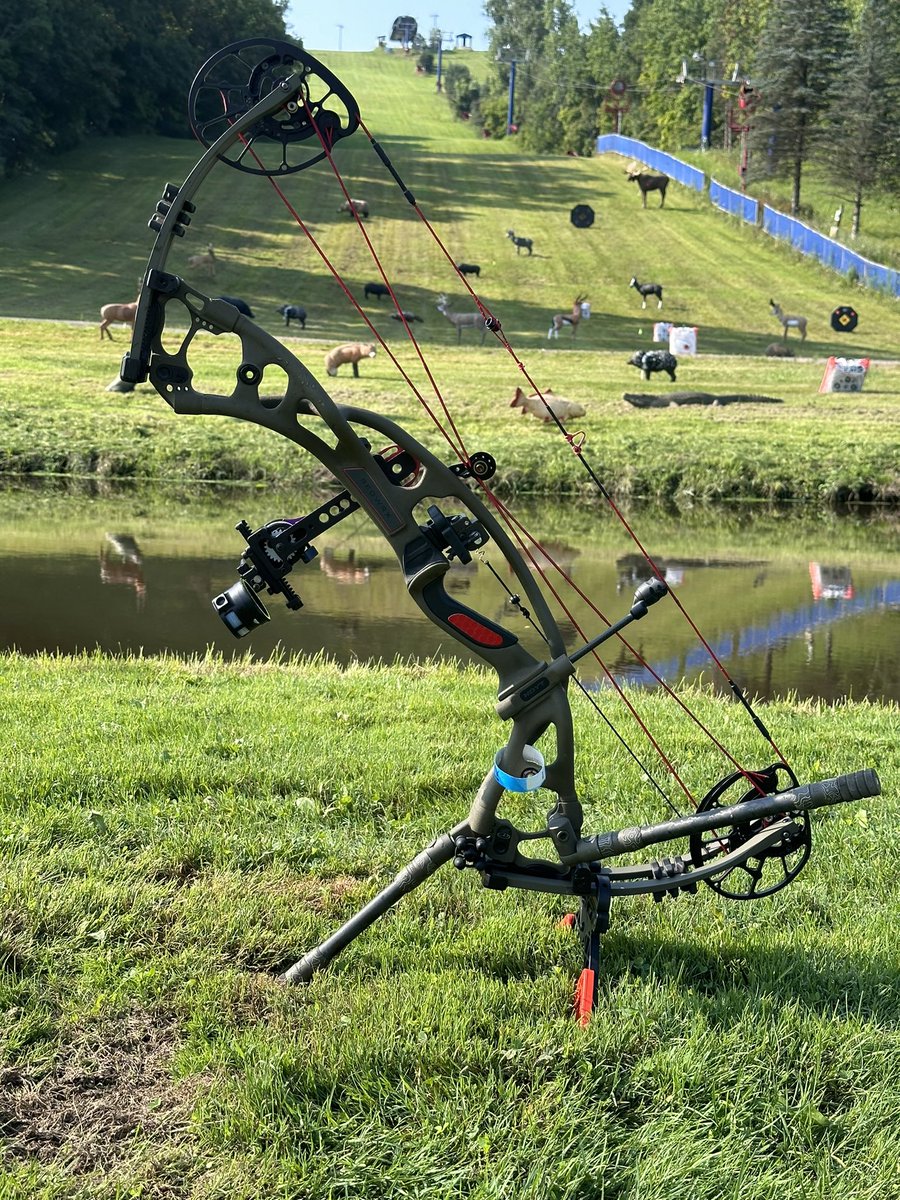 MarkThomps61739's tweet photo. Nothing clears a troubled mind better than shooting a bow. Fred Bear https://t.co/lzpHvRhUr6