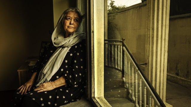 lecho's tweet photo. Mahbouba Seraj: "En Afghanistan, nous ne sommes pas considérées comme des êtres humains" 👇
https://t.co/itBpiogWFK
#Afghanistan #MahboubaSeraj https://t.co/8khqUCvMLD