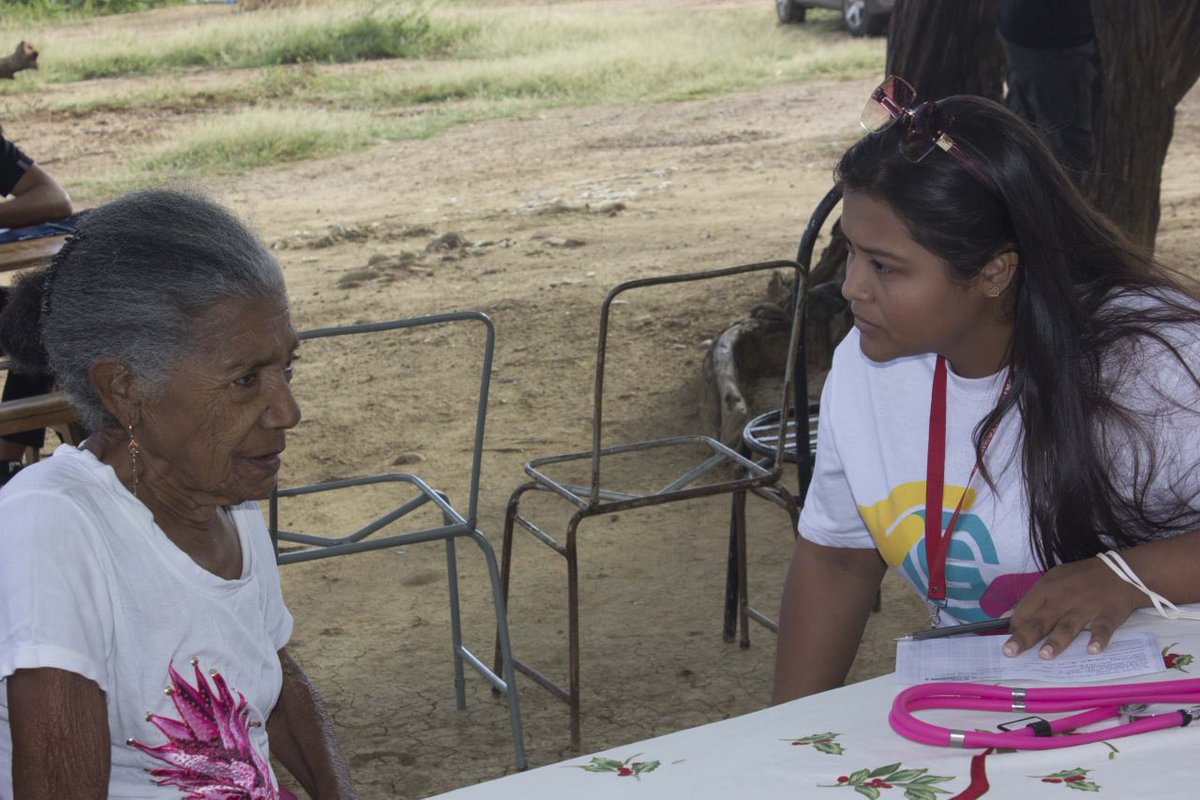 Generacion_ve's tweet photo. Lo gratificante de hacer lo que hacemos no es lo que recibimos, sino lo
Que damos ❤️

Servir es un privilegio que se nos ha dado

De la mano de Dios siempre 💛💙❤️ https://t.co/6gLEBPzWVY