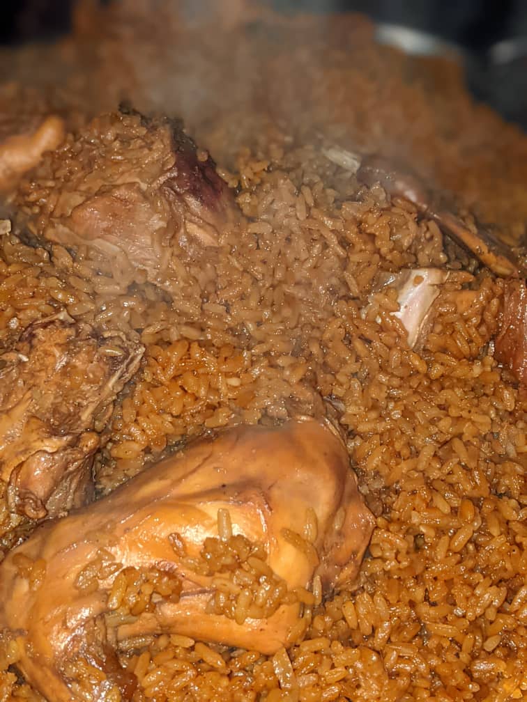 Mwiriwe neza! 
#DehomePilau dukeneye abantu bakorera review amapilau yacu 
#ChickenPilau #BeefPilau #FishPilau #RabbitPilau #PorkPilau #GizzardFriedRice #SousagePilau And #GoatPilau
Ibisabwa:
1. Kuba uri inyangamugayo 
2.Above 10k followers
3. Follow us , like , Repost
4. Then DM