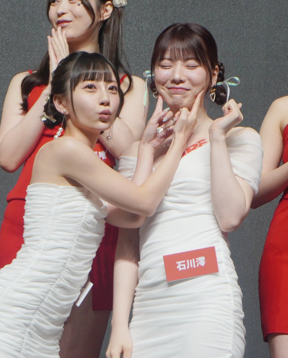 MarkSittipat's tweet photo. みおっちとみあっち~

感謝七澤米亞照顧最可愛的石川澪，兩美女的粉絲一定會喜歡這張照片😊

#石川澪
#七沢みあ https://t.co/E7VZWAIByK
