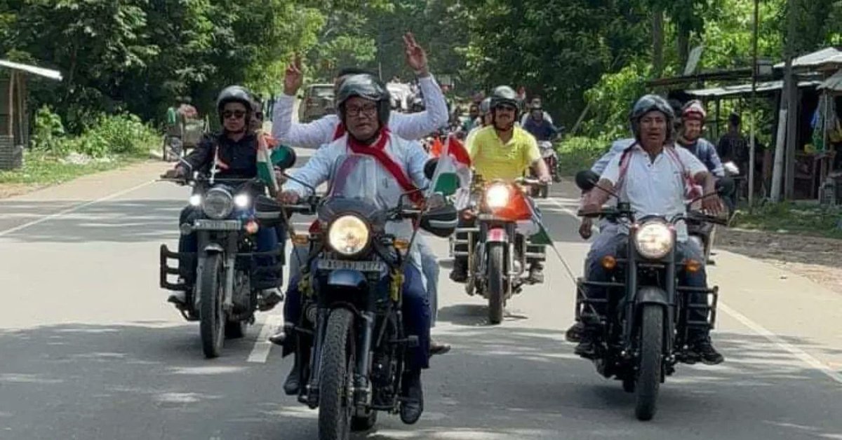 BJYMAssamPrdsh's tweet photo. Glimpses of #TirangaBikeRally, held by East Karbi-anglong district in Bokajan Vidhansabha today in lieu of #HarGharTiranga Abhiyaan.
#HarGharTiranga
#BJYMAssam
#TirangaBikeYatraAssam https://t.co/Oxh4KHDulp