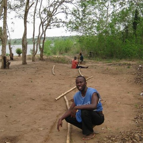 rightiscorrectZ's tweet image. Fourteen years ago, using bamboo sticks to demarcate acres of land in the motherland. It&apos;s different in 2024.

In order not for the wild animals to come chasing me, I won&apos;t forget my gum/safety boots, gloves and hi-vis vest next time.😀😂😁😃

#auspol
#notawarzone
#everydaylife
