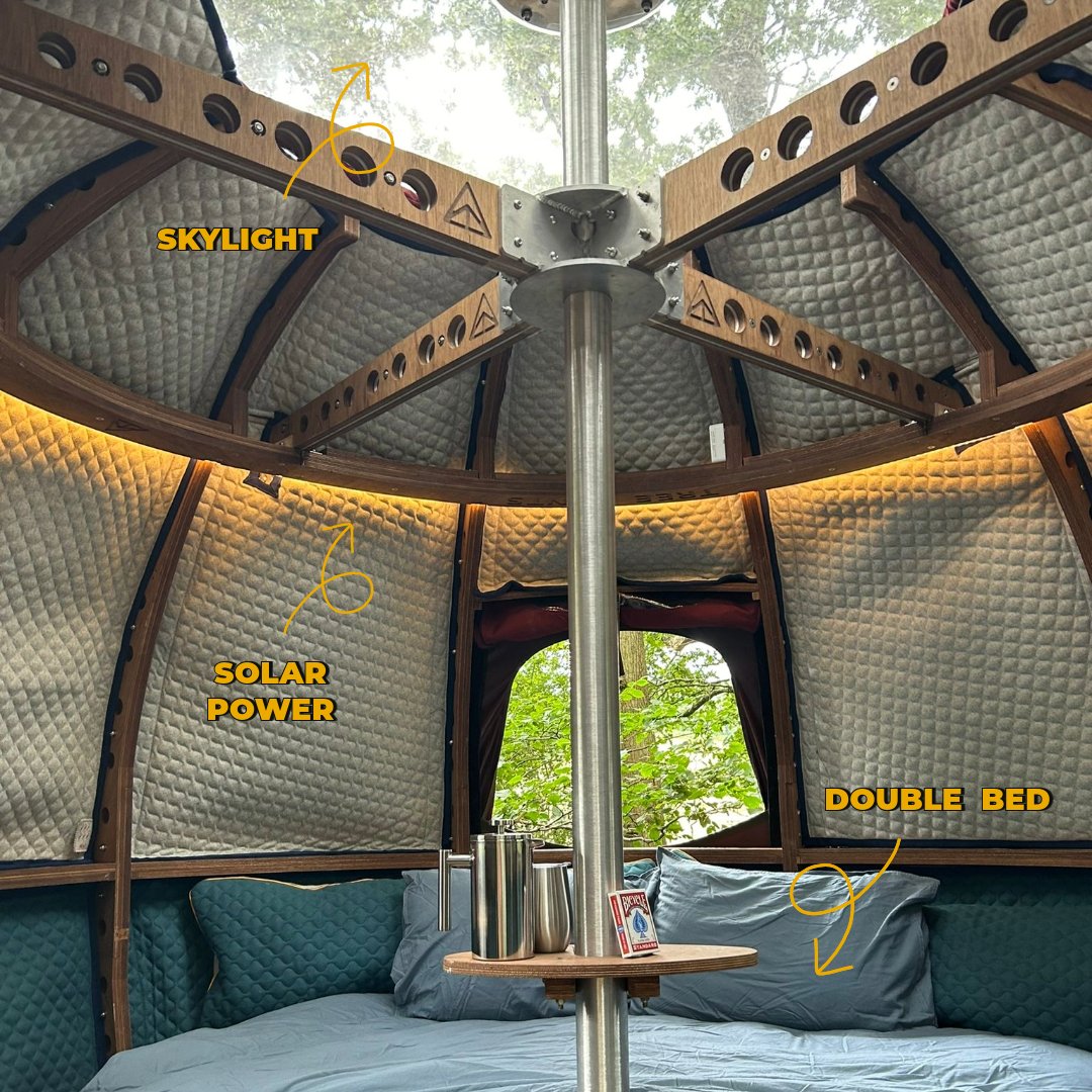 TreeTents's tweet image. The Strawberry Lane Tree Tent in #WestSussex is now ready for you to book! 🍓

Your trip includes not only the #TreeTent, but the full site to yourself; complete with wood-fired hot tub, bathroom, shower, kitchen, oven, loungers &amp;amp; much more.

🏕️ Book now: treetents.co.uk/blogs/sites/st…