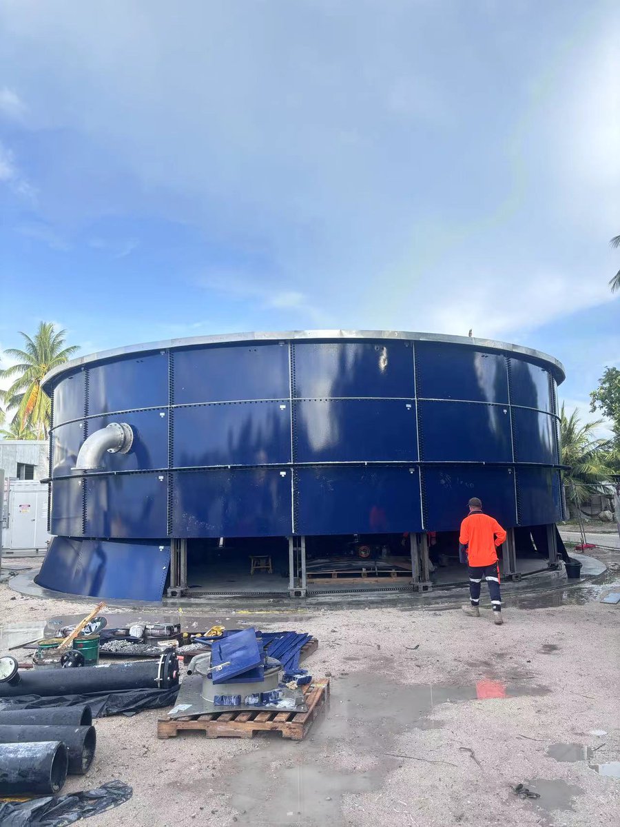 SalesDanny6962's tweet photo. Kiribati 1000 cubic meter seawater desalination tank project.

#yhrtanks #gfstanks #fbetanks #seawaterdesalination #desalination https://t.co/uZXMBJUzmF