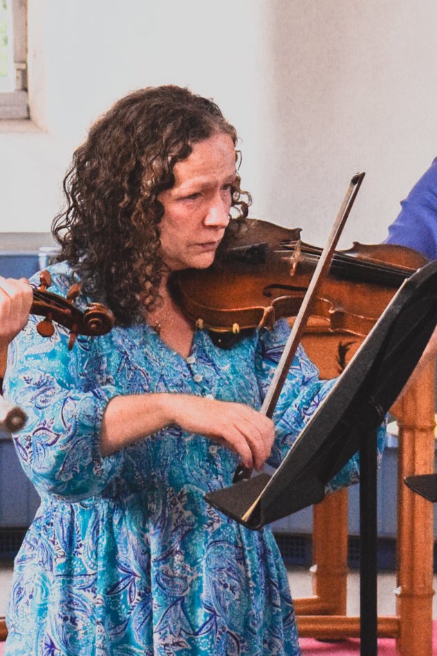 BachEnEdinburgh's tweet photo. On Thursday 15 August at 7.30pm @CanongateKirk @edfringe you can hear a number of our violinists playing solo: Valerie Pearson and Anias Kroeger in #Handel , #Bach from Sheena Jardine and #AlbinoniAdagio from Robert Dick https://t.co/2TvuDDF9yE