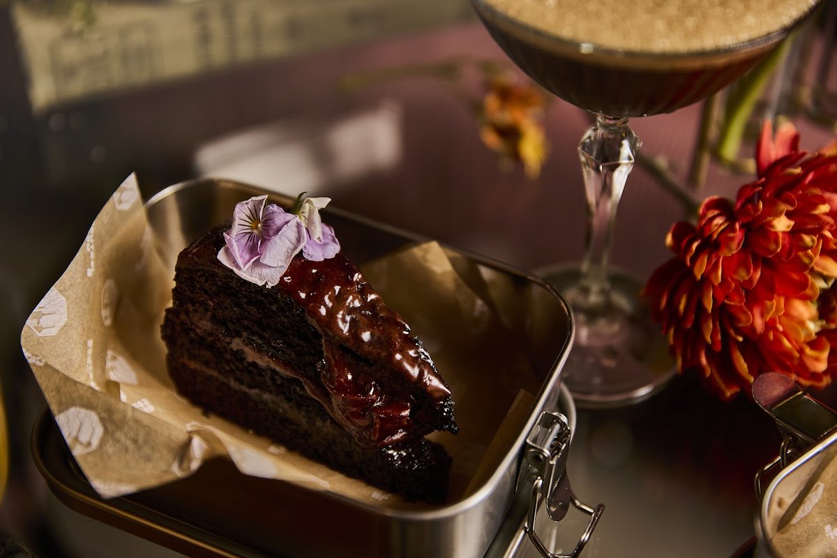 Control Room B tweet media