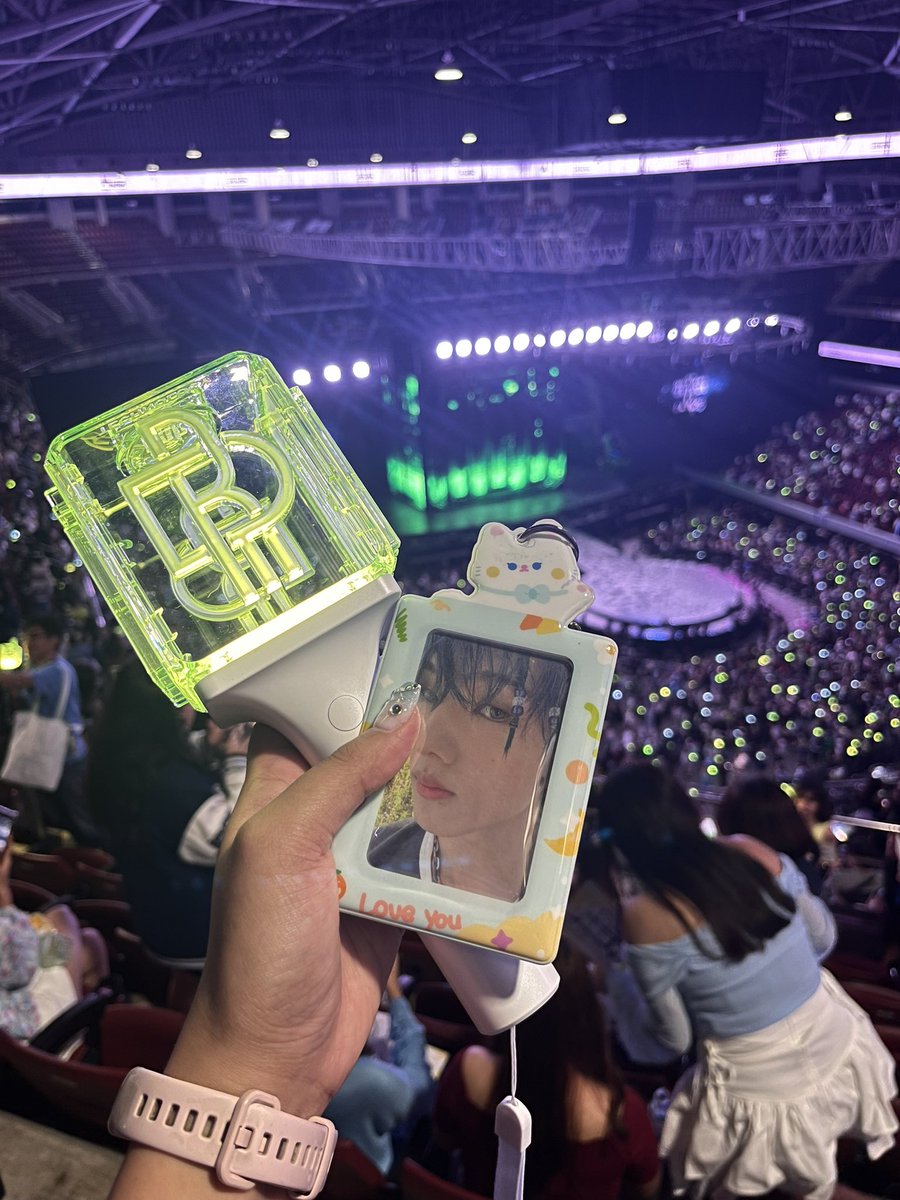GeeneMiranda's tweet photo. Escaping from reality and DREAMing beyond with @NCTsmtown_DREAM 😭💚 

4th time seeing my dreamies, ilysm!!🥹🤟🏻

#NCTDREAMinMANILA 
#TheDreamShow3_in_MANILA #NCTDREAM_TheDreamShow3_in_MANILA https://t.co/N43nDH1yAi