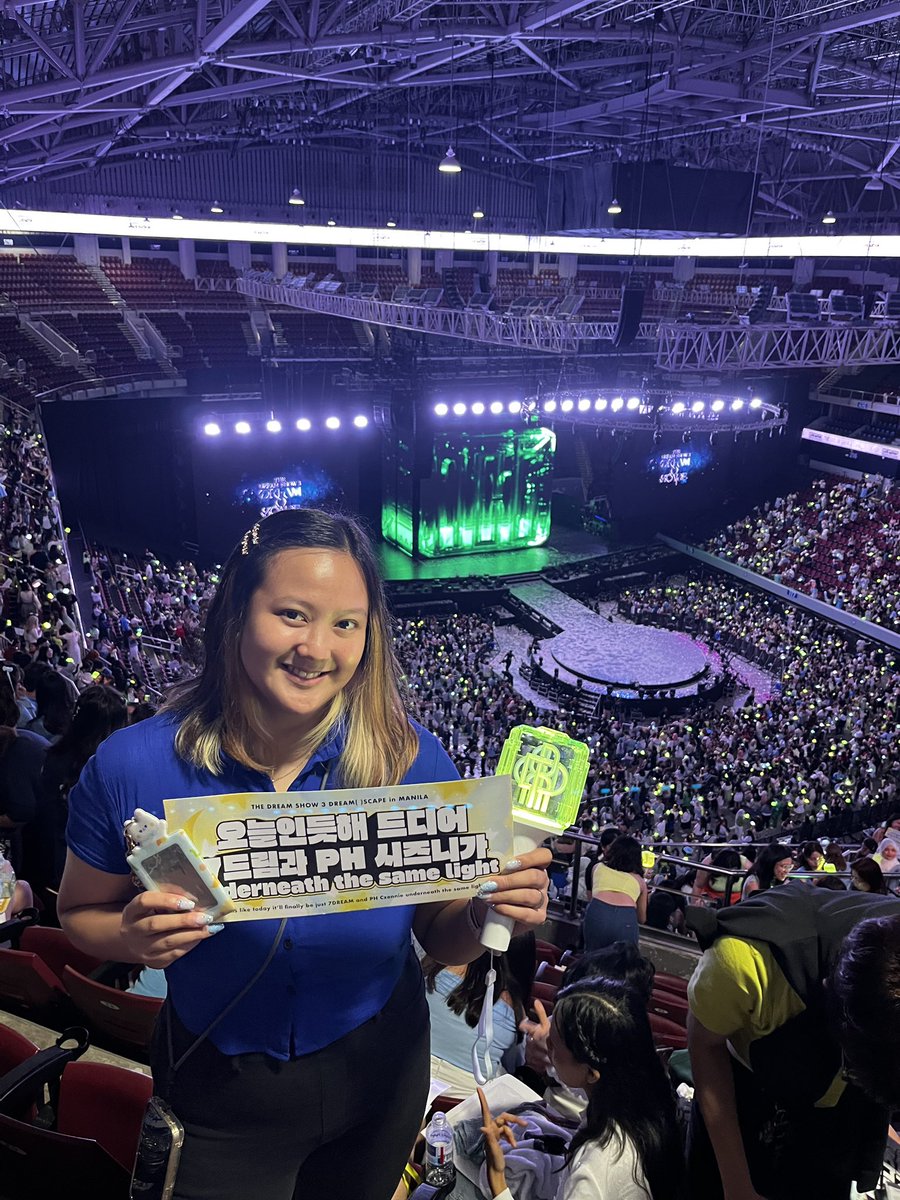 GeeneMiranda's tweet photo. Escaping from reality and DREAMing beyond with @NCTsmtown_DREAM 😭💚 

4th time seeing my dreamies, ilysm!!🥹🤟🏻

#NCTDREAMinMANILA 
#TheDreamShow3_in_MANILA #NCTDREAM_TheDreamShow3_in_MANILA https://t.co/N43nDH1yAi