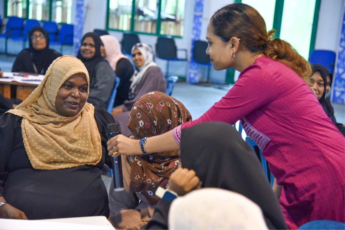 hrcmv's tweet image. ށ. އަތޮޅު ކައުންސިލްއިން އިންތިޒާމް ކޮށްގެން ކޮމިޝަންގެ ފަރާތުން ށ. ކޮމަންޑޫގައި ގެވެށި އަނިޔާ ހުއްޓުވުމާ ގުޅޭގޮތުން އާންމުން ހޭލުންތެރި ކުރުމަށް ނަގައިދިން ސެޝަންގެ ތެރެއިން
#HumanRights #RightsAwareness