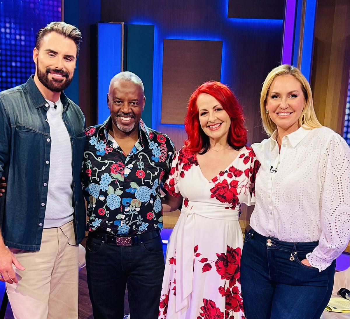 CarrieGrant1's tweet photo. The new Dolly and Kenny!! @thismorning @ITV @Rylan @Josiestweet that was a blast!
@DavidGrantSays https://t.co/hkIc6xyGAt