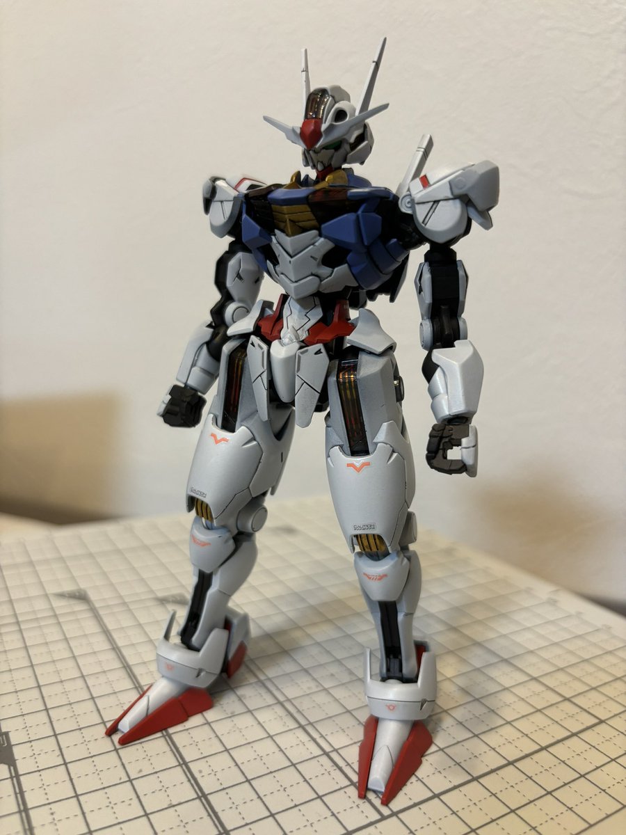 nojimaru01's tweet photo. ■完成 HGガンダムエアリアル
久し振りにハイペースで作成．
エアブラシ塗装の要領が掴めてきたかもしれない．．黄色をゴールドに塗ってくのは，これからもやろっと．
#ガンプラ #水星の魔女 https://t.co/xDC6YOZsE5