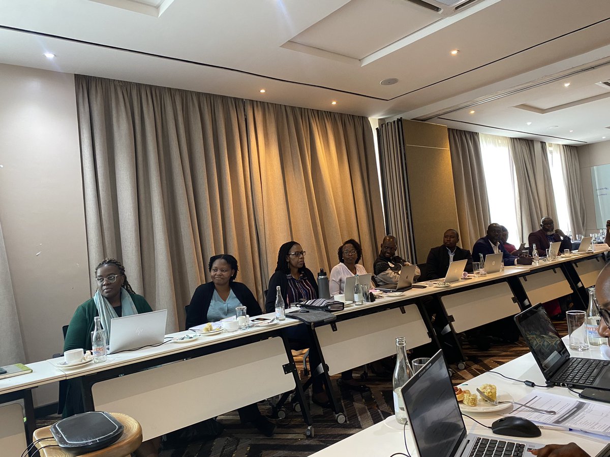 Zero_Hunger_Ke's tweet photo. Last week, we hosted @TurkanaCountyKE, @SamburuCountyKE, @LaikipiaCountyG,@uonagriculture, @UoNLawFaculty &amp; @PelumKenya at @aphrc. 

We’re thrilled about their support for advancing the #Right2Food in drylands &amp; look forward to working together.
#ZeroHunger
#RangelandRestoration https://t.co/uhUR9D3jWd