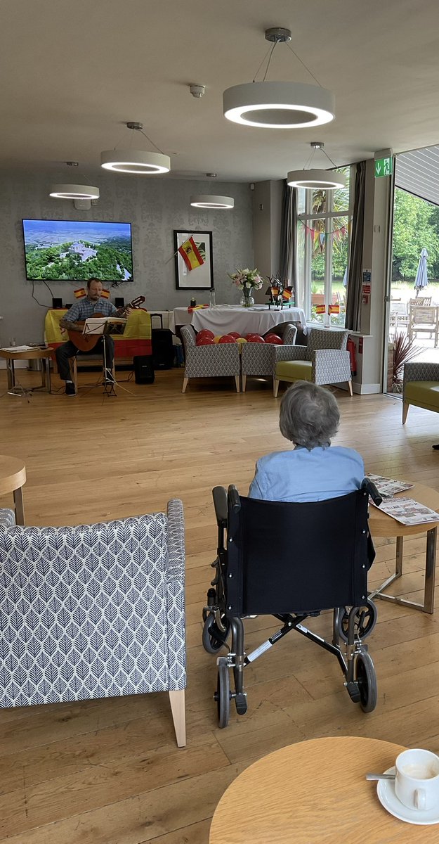 What a fantastic morning we had celebrating our travel to Spain activity. The fantastic music helped transport us to the heart of Spain. Followed by a ‘muy sabroso’ lunch menu! 🇪🇸