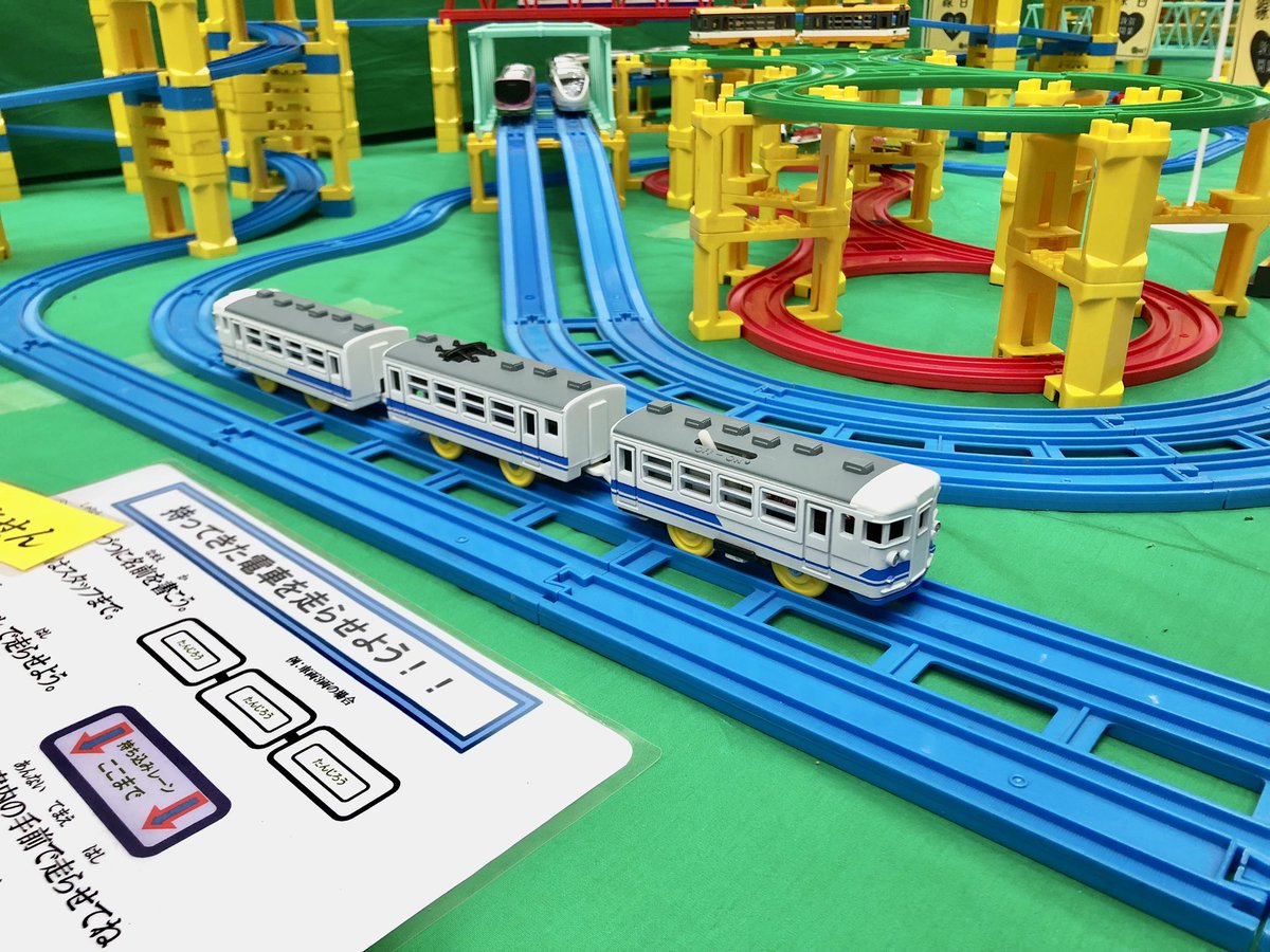 あと475系北陸色「っぽい」やつも。
単なる塗り替えなんで1日クオリティです。笑