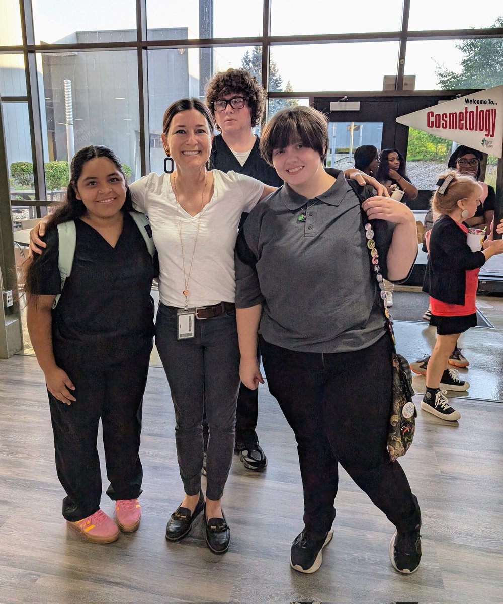 It's a good day to have a good day! 
Welcome to <a href="/GreatOaksOhio/">Great Oaks Career Campuses</a> to my former <a href="/NorwoodCSD/">Norwood City School District</a> students. #DreamLearnLead #DiscoverYourGREATness