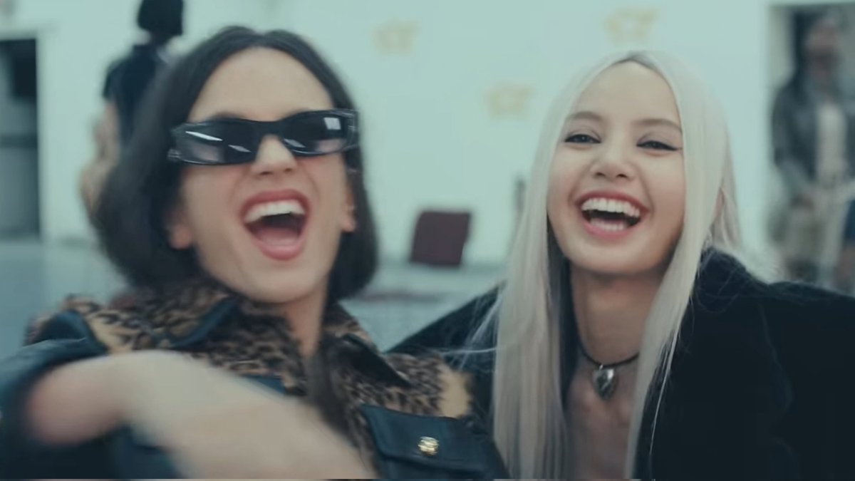 purplerosesofab's tweet photo. #LISAxNEWWOMAN feat ROSALÍA is coming ☆ https://t.co/Ll6rlIlYb8