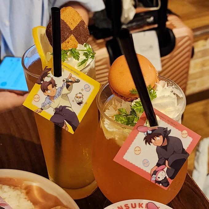 아아....또 와버렸다고.도이선생님 음료 한계치의 단맛이라 너무 깜짝 놀람.......달콤달콤 한스케리키치군은 그에 비해선 덜 달더군요오늘도 리도이 셀프로 즐기고갑니다 