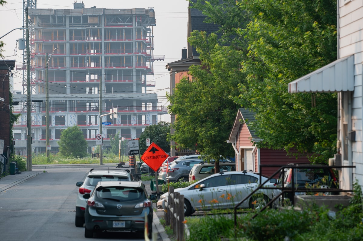 US entity plans to spend 2B in Canada, specifically on "Rental Housing Developments"  to capitalize on the rental unit shortage. 

Is this Good or Bad for the country?

Let's talk about Ownership before its too late. 

 zurl.co/HHKm