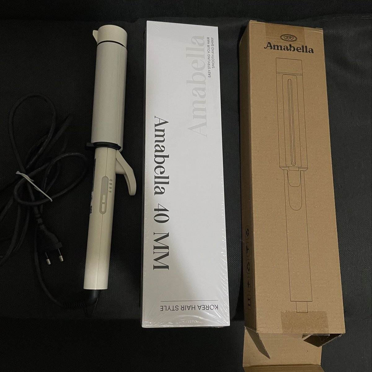 prawWiFar_wan's tweet photo. ส่งต่อเครื่องม้วนผม ของ Amabella แกน 40mm. ราคา 400 รวมส่งค่ะ🌿 
ไม่มีตำหนิ ใช้งานได้ปกติ ที่ขายเพราะตัดผมสั้นค่ะ กล่อง+ใบ ครบทุกอย่าง
#Amabella #ส่งต่อAmabella  #ส่งต่อเครื่องลอนผม #ส่งต่อ #ส่งต่อสกินเเคร์  #ส่งต่อเครื่องสำอาง https://t.co/WrCZfr9gzB