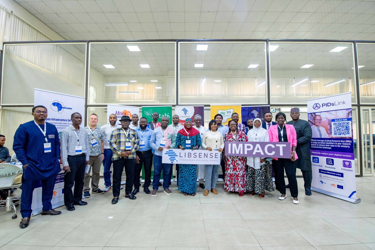 WACREN's tweet photo. The #LIBSENSEconnect2024 opens today at @NigerianREN Secretariat. @paulwalk of @Antleaf takes #repository managers, librarians and IT managers through the benefits and key requirements for cutting-edge repository services. A good preparation for #Nigeria to welcome our multi-tenanted repository service built in the @AC3_News project. @LIBSENSE @COAR_eV @EIFLnet @jouhouken @CVCNU