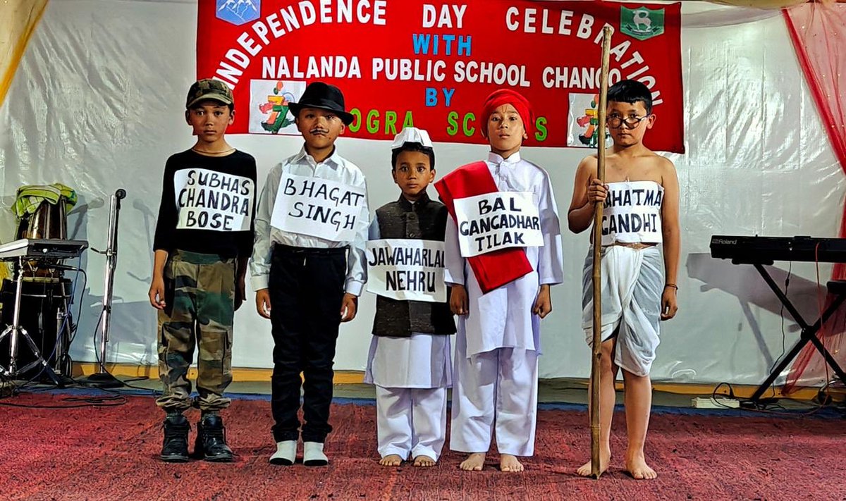 UBArea_IA's tweet photo. #IndianArmy
#HarGharTiranga
A heartwarming sight as school children join in the 78th Independence Day celebrations with the #TripeaksBde 🇮🇳 The joy and pride in their eyes embody the spirit of freedom
#Sumdo #Pooh #Karcham #Jhakri #Averi
@suryacommand
@adgpi
@ProDefLko https://t.co/2yTk9c1ioK