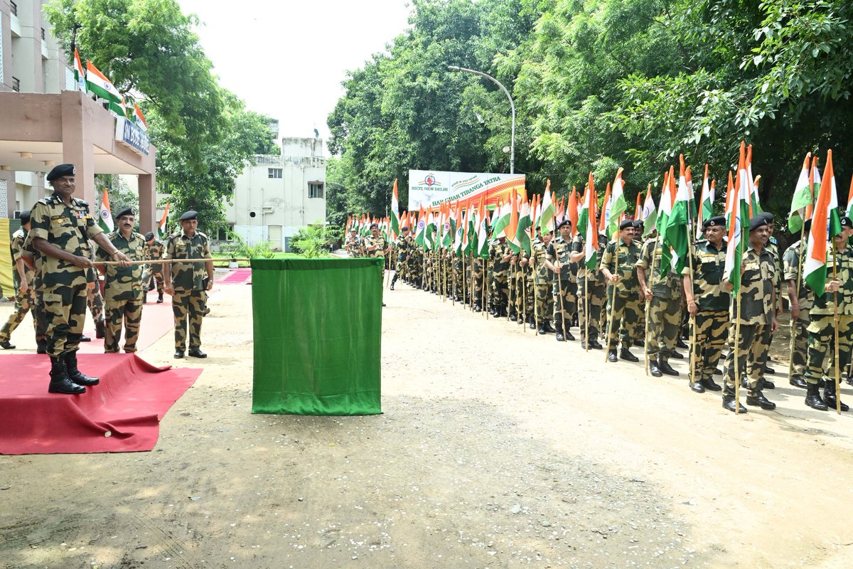 BSF_BICIT's tweet photo. 'HarGharTiranga' Campaign Organised by BICIT BSF New Delhi to foster the feeling of patriotism in the local population and mark the celebrations of Independence Day.
#HarGharTiranga2024
#BSF #BICIT https://t.co/uPKXaC7AmX