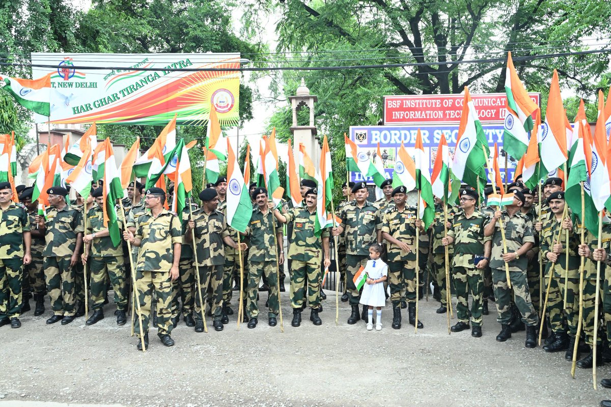BSF_BICIT's tweet photo. 'HarGharTiranga' Campaign Organised by BICIT BSF New Delhi to foster the feeling of patriotism in the local population and mark the celebrations of Independence Day.
#HarGharTiranga2024
#BSF #BICIT https://t.co/uPKXaC7AmX