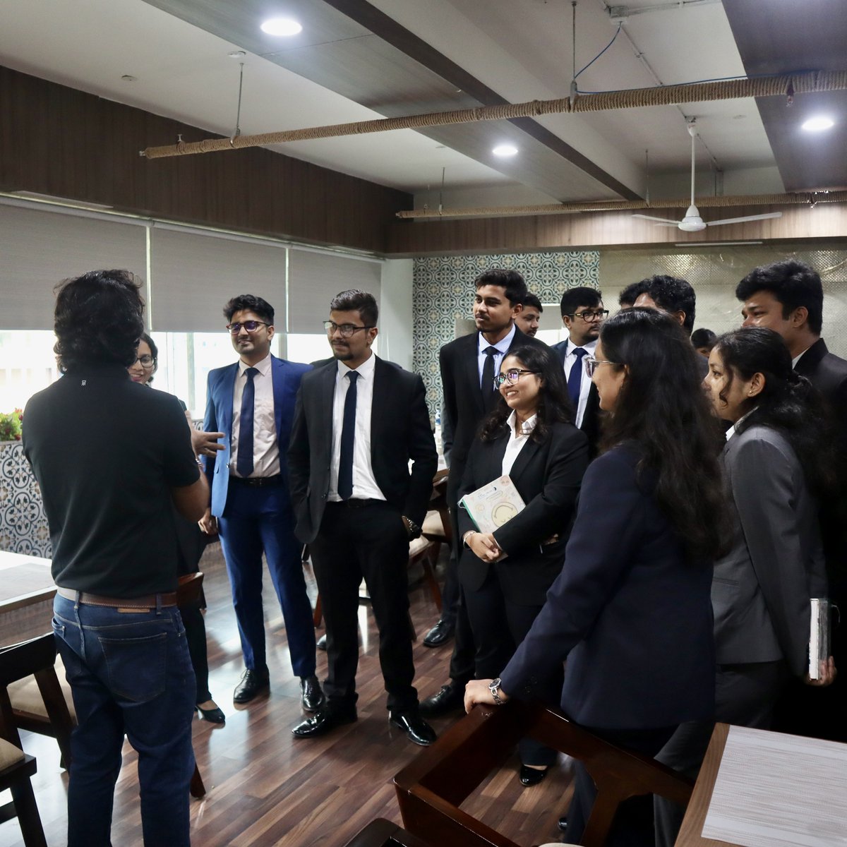 IIM_Udaipur's tweet photo. #IIMUdaipur hosted #ServiceNow for an insightful Meet ServiceNow event, where Mr. Almeen Arif shared company values, culture, and employee empowerment, followed by networking and workshops.
#UnstoppableWithIIMU #BuildingUTogether #BSchool https://t.co/bFXEFEXnNK