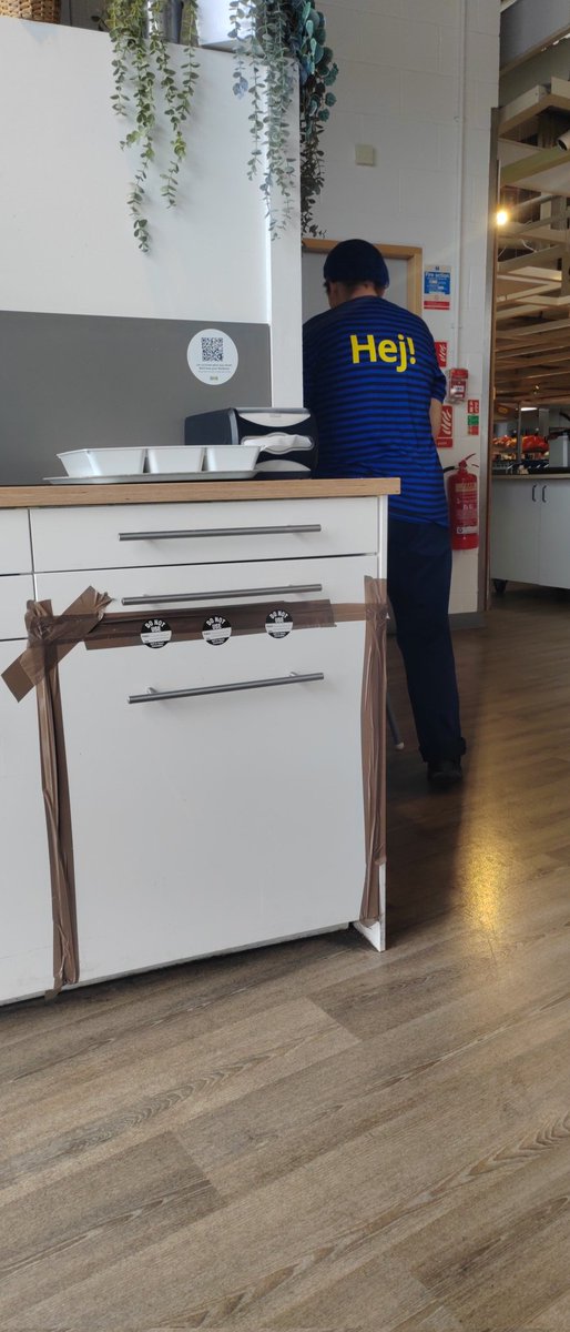 Shentonebanda's tweet photo. @IKEAUK not acceptable for a company selling furniture and can't fix fixtures and fittings in the very shop. Rectify the kitchen please https://t.co/PThTp6bPs8