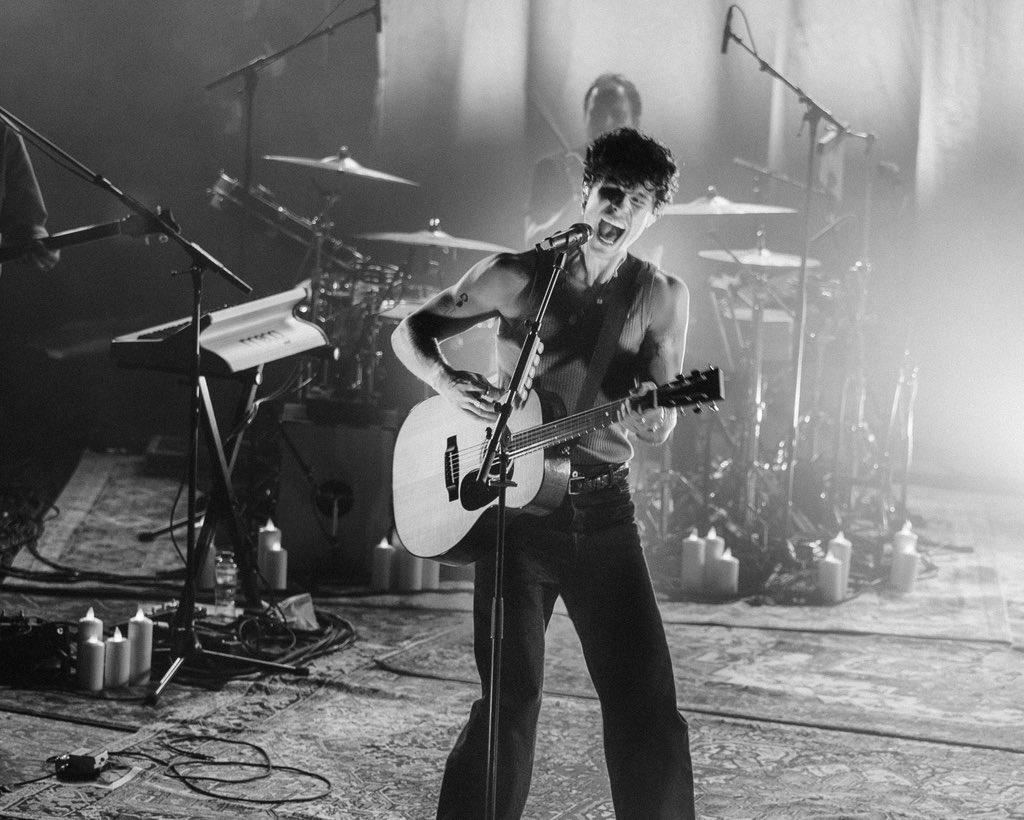 ShawnMendes's tweet photo. London, thank you for trusting me with your evening!  I love you x https://t.co/RCZ4IDHaEf